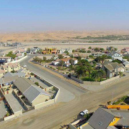 Desert Jackal Guesthouse Swakopmund Exterior photo