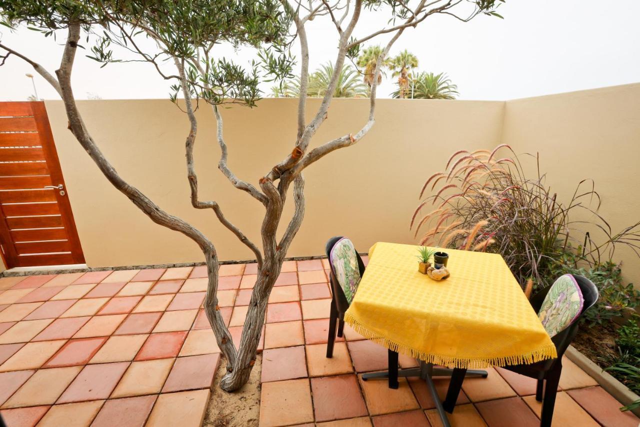 Desert Jackal Guesthouse Swakopmund Exterior photo